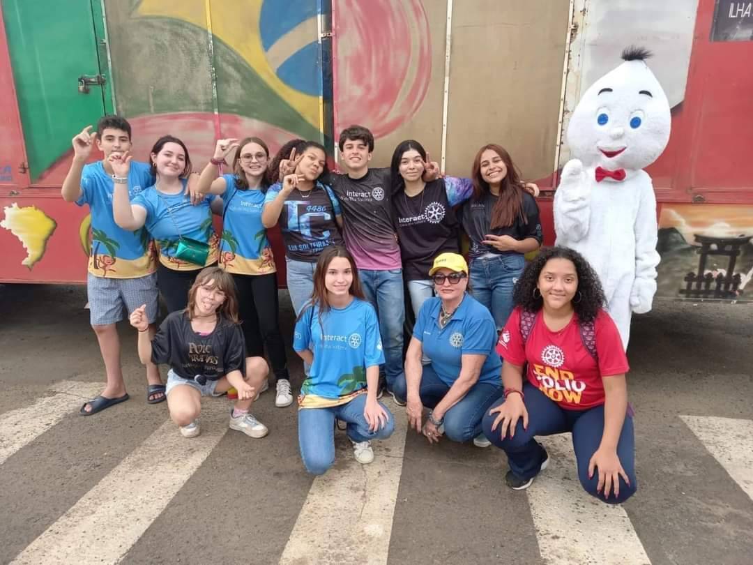 A família Rotária de Ilha Solteira realizou campanha de divulgação da importância da vacinação.