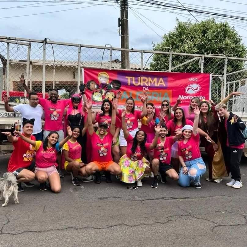 Rotaract Club de Lins e a Turma da Alegria fizeram entrega de brinquedos e doces para crianças, em bairros de Lins.