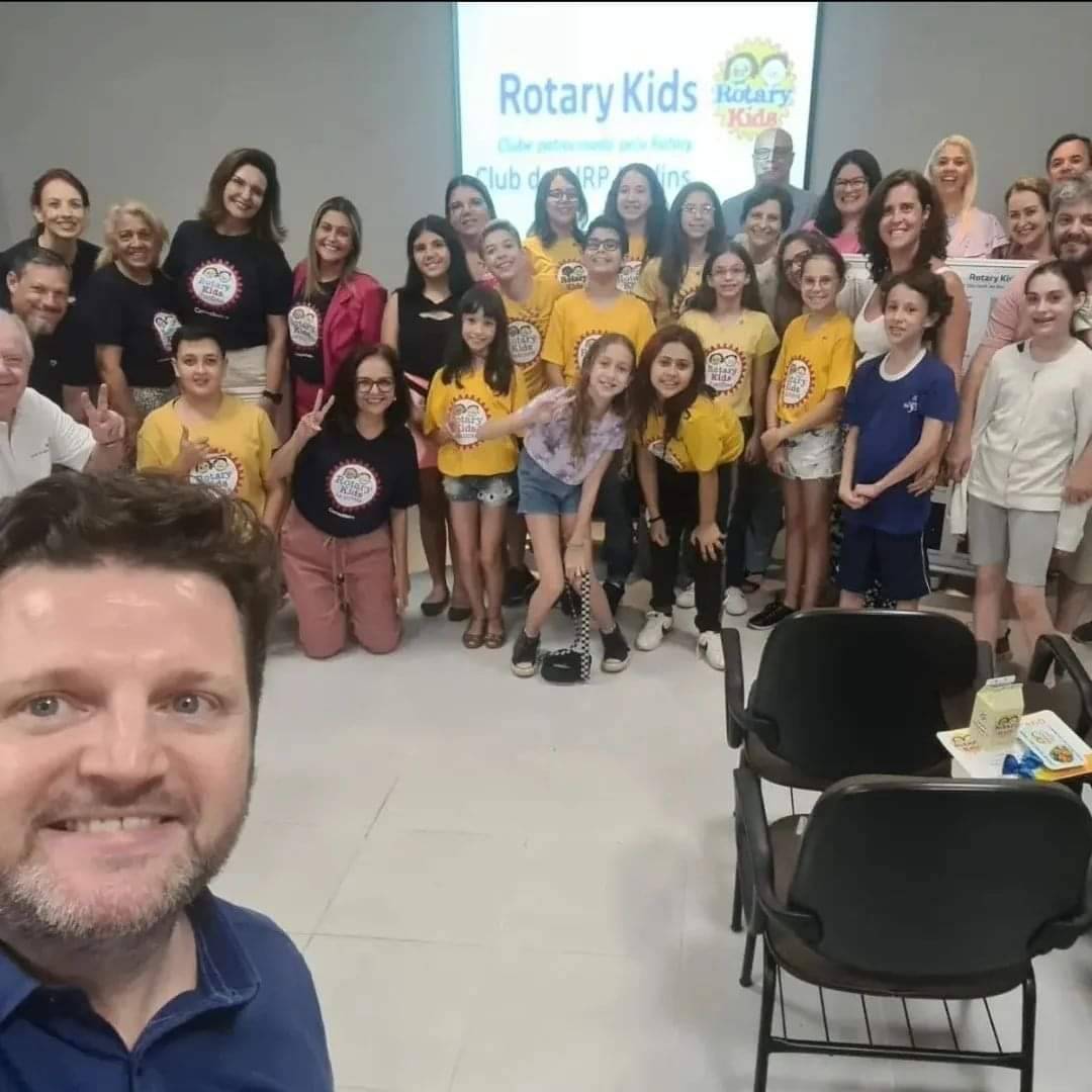 Posse de duas novas companheiras - Rotary Kids Jardins