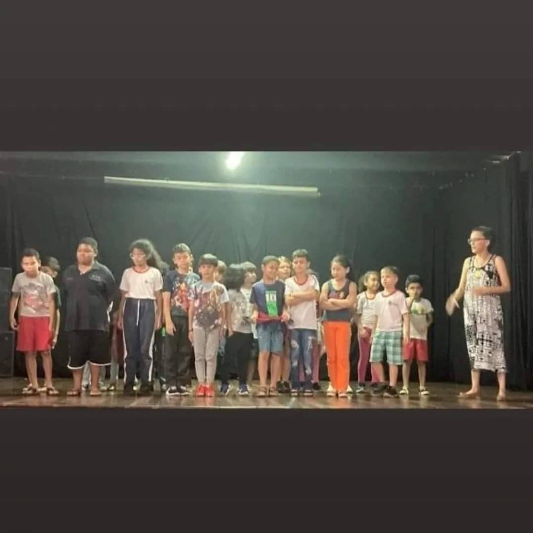 O Rotary Kids Jardins, realizou na tarde de hoje o 1° Sarau Solidário com as crianças do Projeto Aquarela