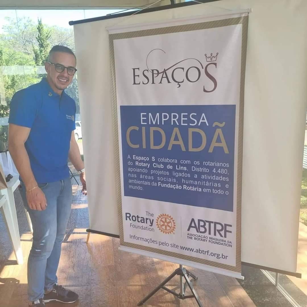 companheiro Isaías Santos,  Protocolo do Rotary Club de Lins,  recebe as homenagens  dos companheiros e companheiras dos três Clubes de Lins