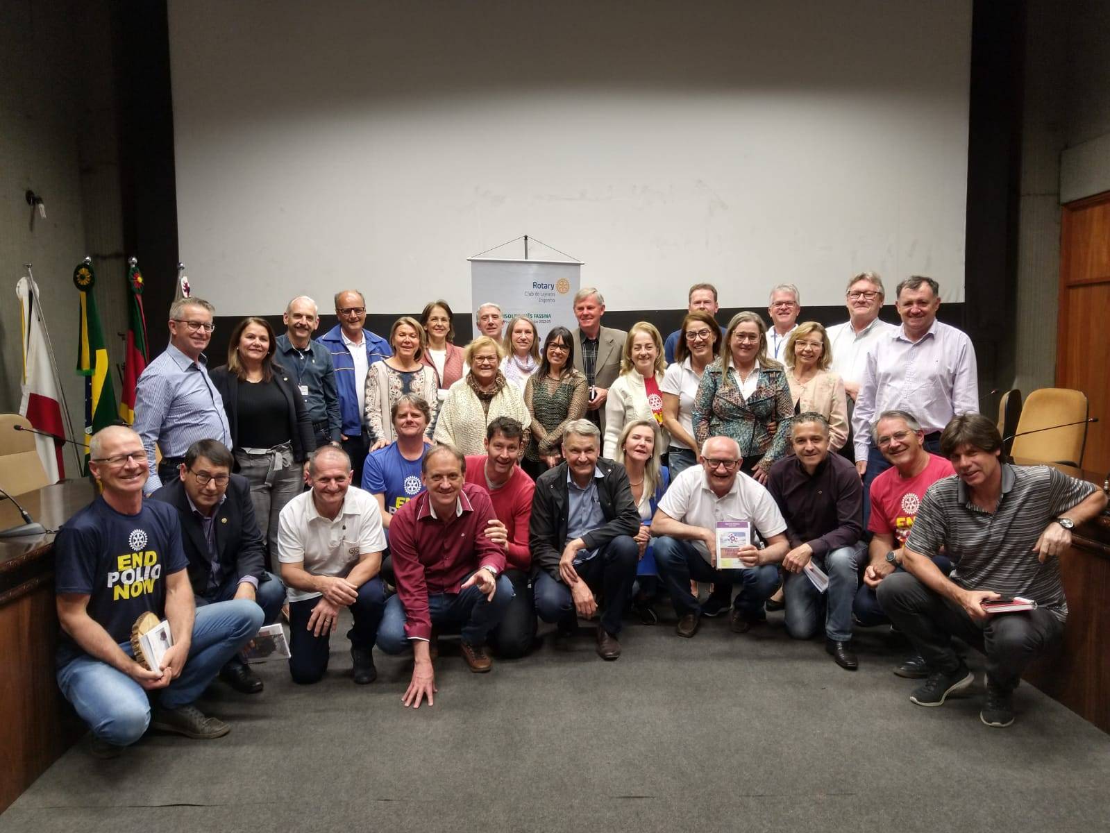 Reunião semanal aconteceu no recinto da Câmara Municipal de Vereadores