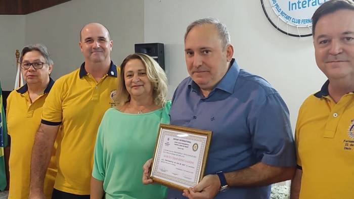 Infectologista é homenageado pelo Rotary em Fernandópolis
