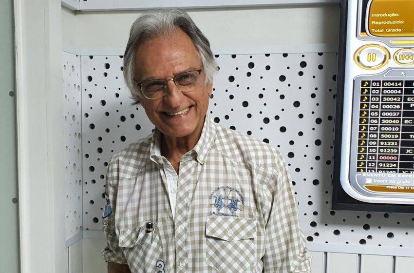 Napoleão, associado do Rotary Club de Colina, foi entrevistado no programa "Café com Prosa".