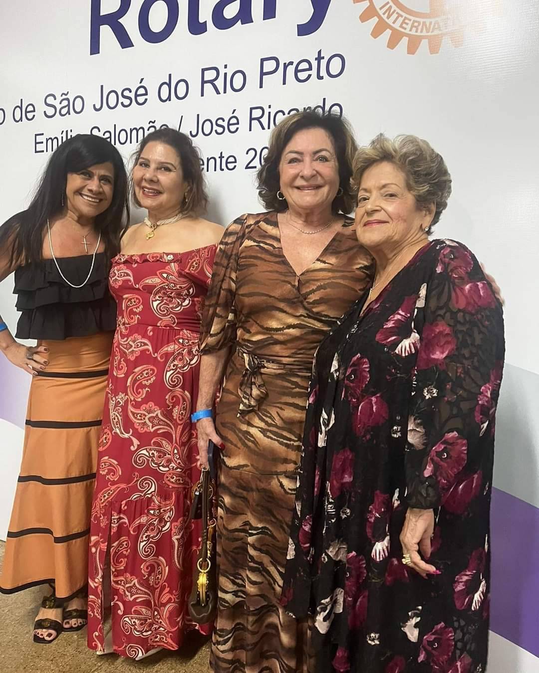 Jantar I love you Two. Casal Presidente Emilia Salomão e Jose Ricardo juntamente com a Companheira Elma Bassan Mendes (Presidente Comissão Evento) - Noite de Companheirismo