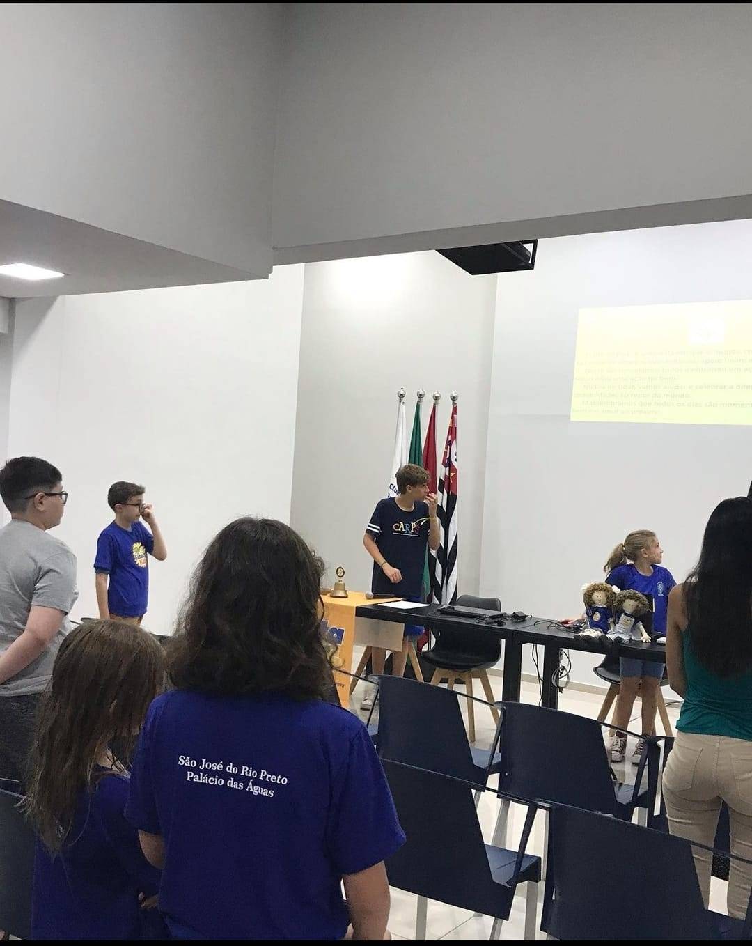 No dia 23/11 em reunião, o Rotary Kids Palácio das Águas recebeu a nutricionista Gabriella Fonseca