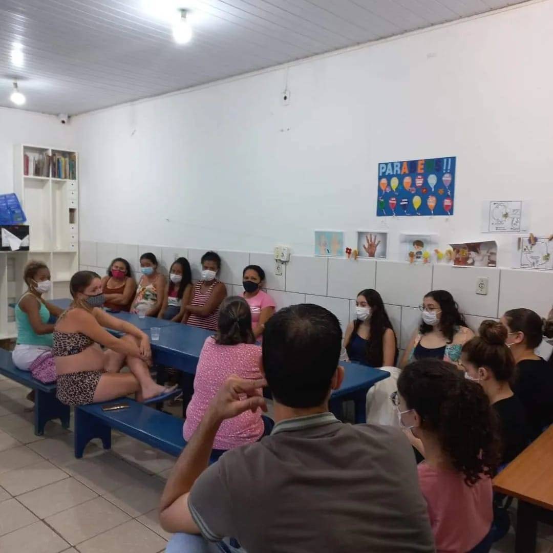 Ciclo de palestras para o grupo de gestantes da Associação Beneficente Irmão Mariano Dias dentro do programa de Empoderamento de Meninas