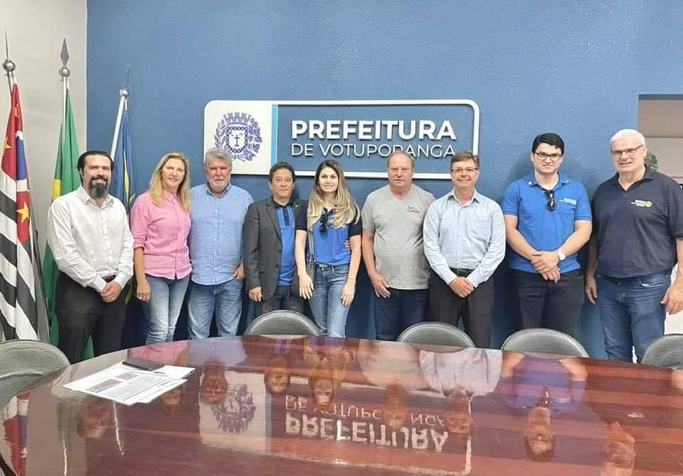 O Prefeito de Votuporanga, Jorge Seba e sua esposa Rose, recepcionaram os representantes dos Clubes de Rotary de Votuporanga, em visita oficial do Governador D.4480, Jerson Januário e sua esposa Rosângela.