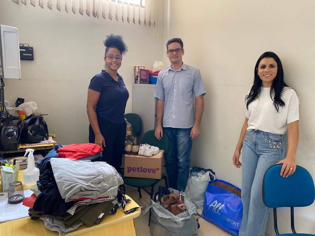 Rotaract Club realiza doação de roupas a calçados ao Fundo Social de Ouroeste.