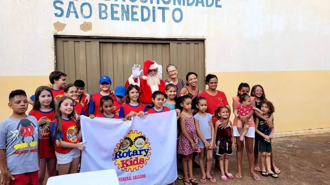 Neste Domingo dia 11 foi realizado o Projeto Natal das Crianças do Rotary Kids no Distrito de Prudêncio e Moraes
