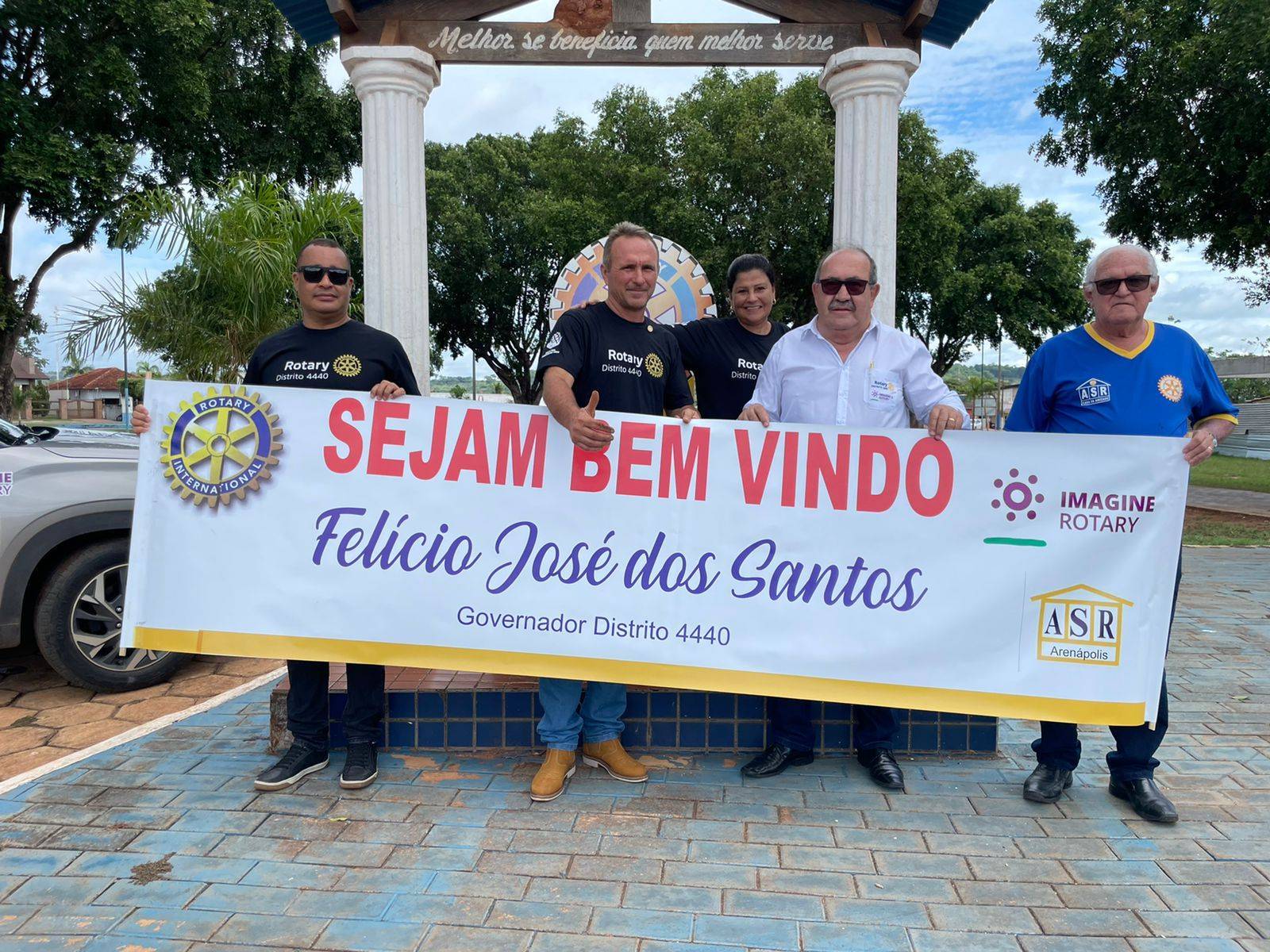 Governador Felício visita Rotary Club de Arenápolis 