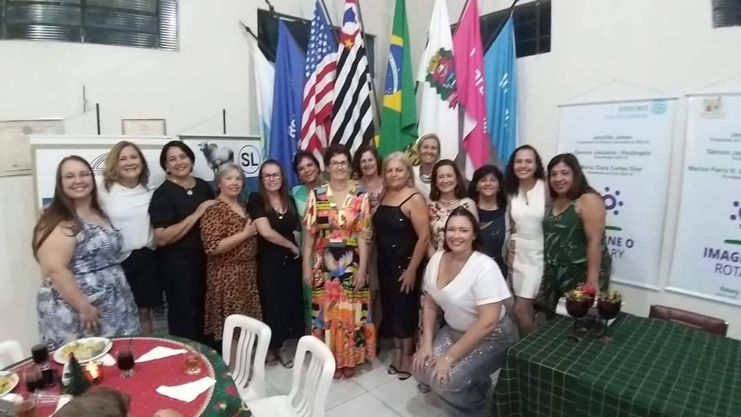 Rotary Club de Cafelândia Realiza Confraternização de Final de Ano e Empossa Nova Sócia Honorária