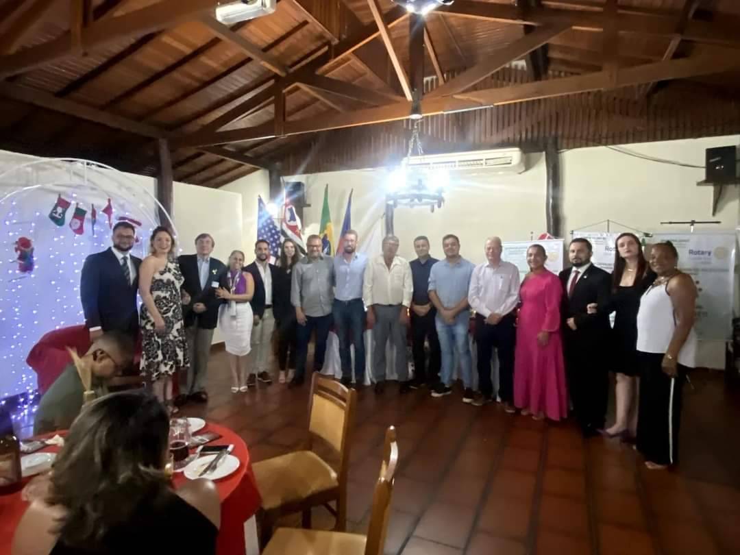 Os Clubes Rotários de Lins Realizam Jantar em Celebração ao 1º Costelaço