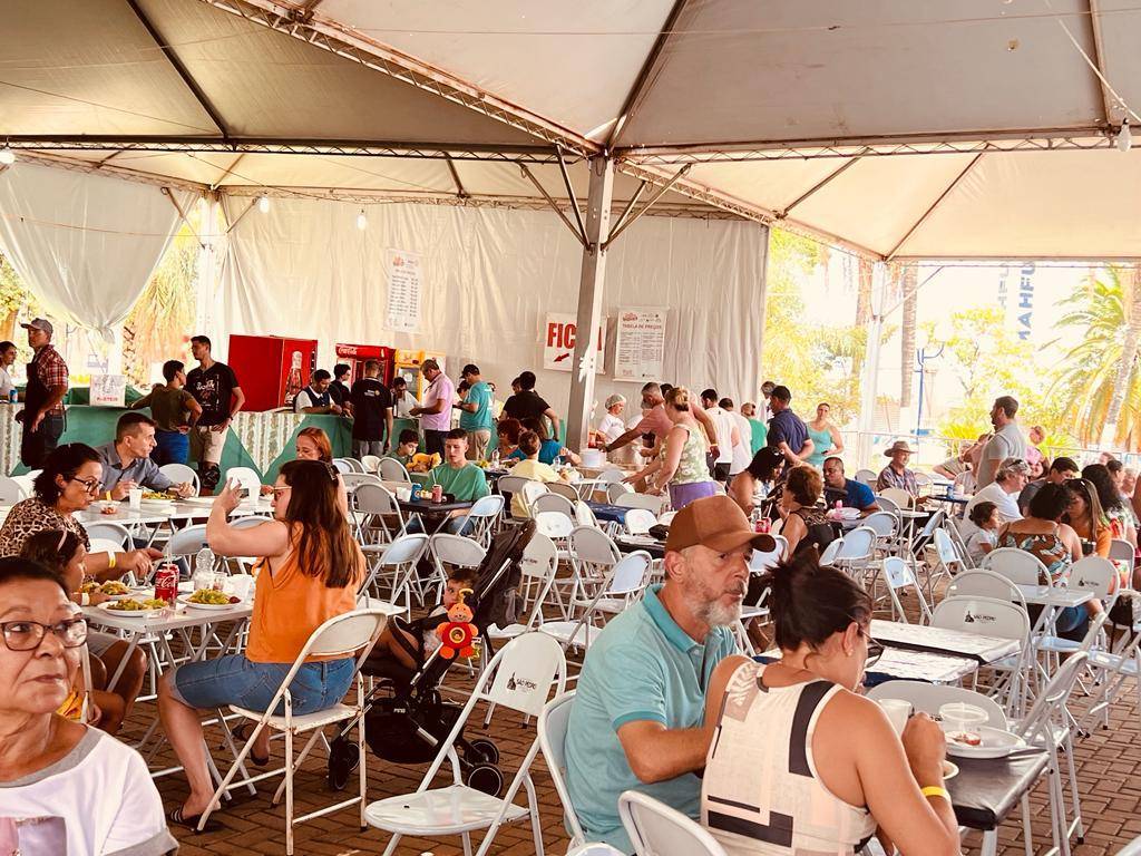 Festa das Tradições em Mirassol realizou neste domingo a famosa “Queima do Alho”