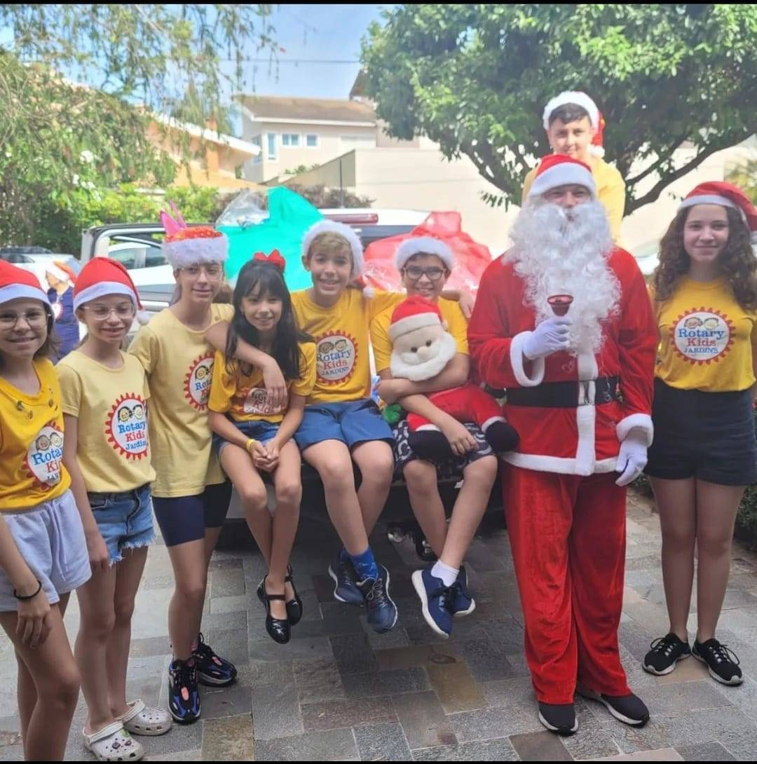 Rotary Kids de São José do Rio Preto Jardins realiza entrega de brinquedos na campanha "Natal Solidário"