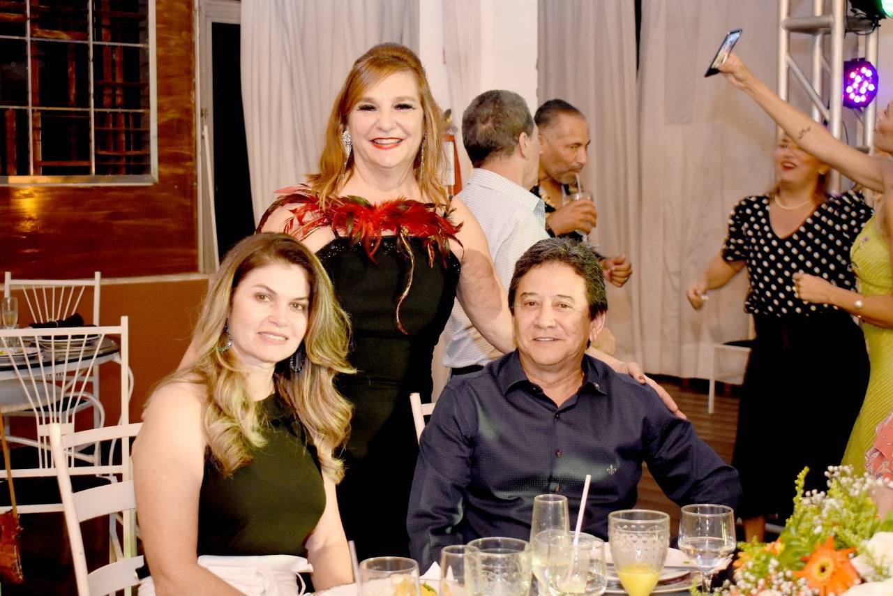 Rotary Club de São José do Rio Preto Centenário comemorou 70 anos com o Baile "De volta aos Anos 70"