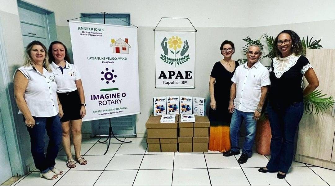 A Casa da Amizade de Itápolis realizou a doação de 40.000 FOLHAS DE SULFITE à APAE