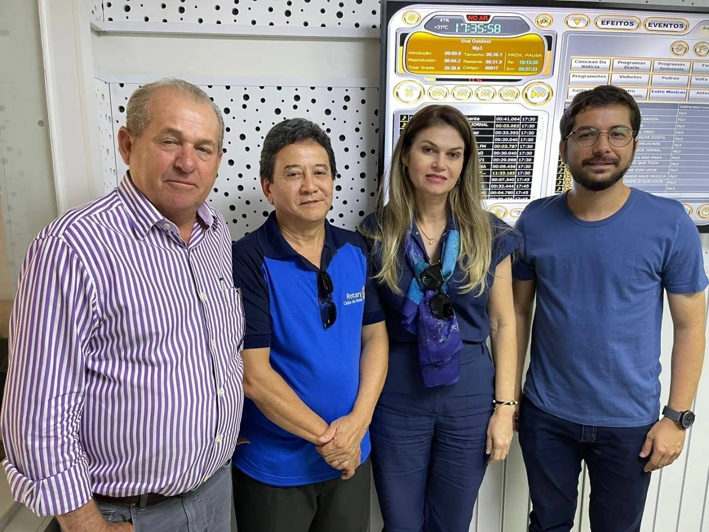 O companheiro Raphael Dutra recepcionou o casal Gov. Gerson e Rosangela Januário em seu programa na Rádio Jornal 88,7 juntamente com o Governador Assistente Brasilino Alves Garcia