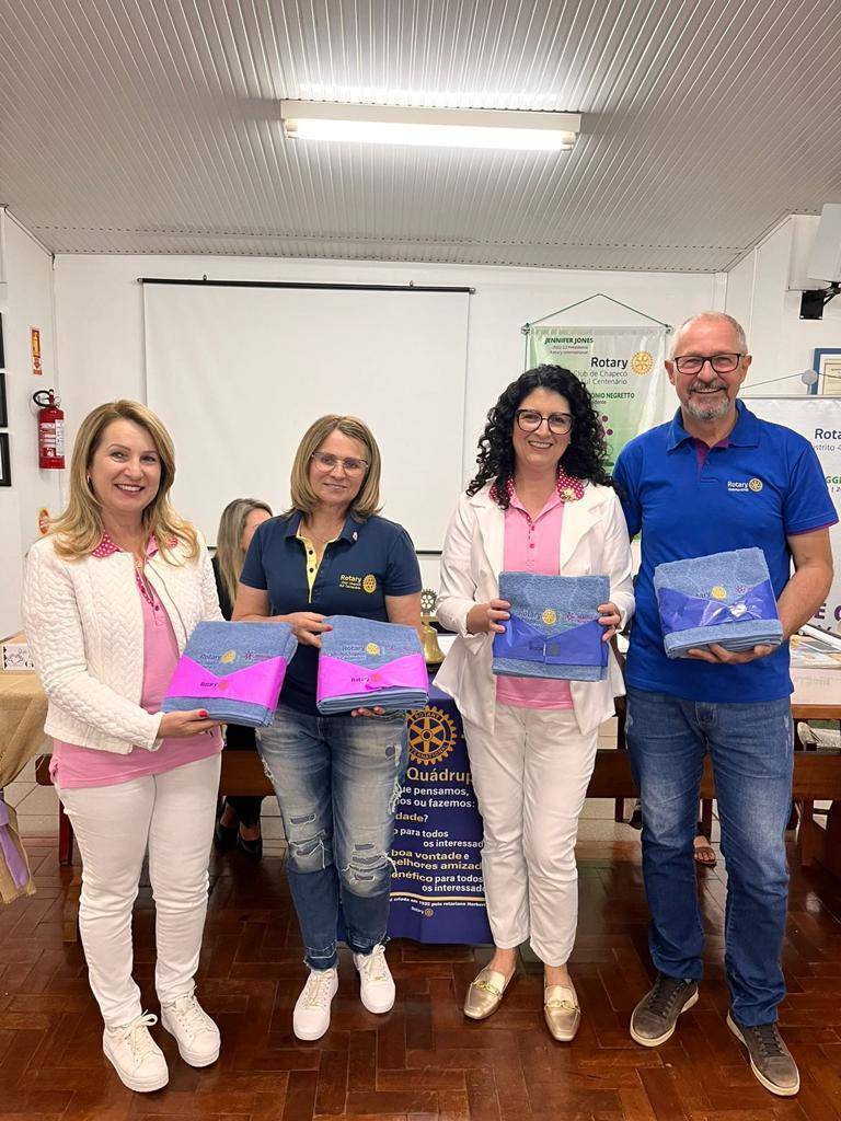 Doação Toalhas piso para Rede Feminina Chapecó -  SC