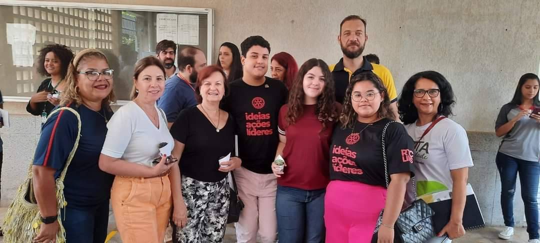 Representantes da família rotária de Lins,  atenderam ao convite da Superintendência da SABESP, e reuniram-se com entidades e escolas da cidade