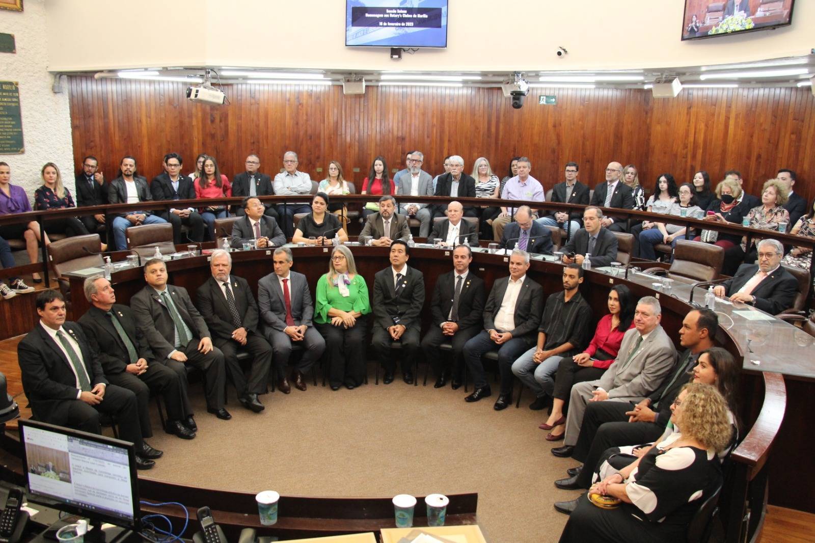 Nove clubes do Rotary Internacional e mais os dois Rotaracts de Marília/SP foram homenageados pela Câmara Municipal de Marília-SP.