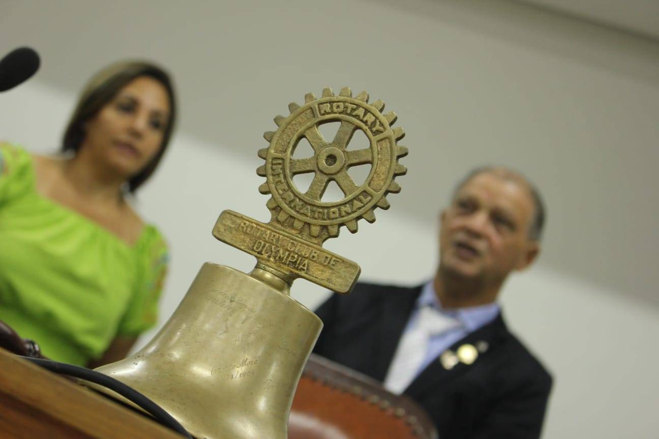 DIA DO ROTARIANO RECEBE HOMENAGENS NA CÂMARA DE OLÍMPIA