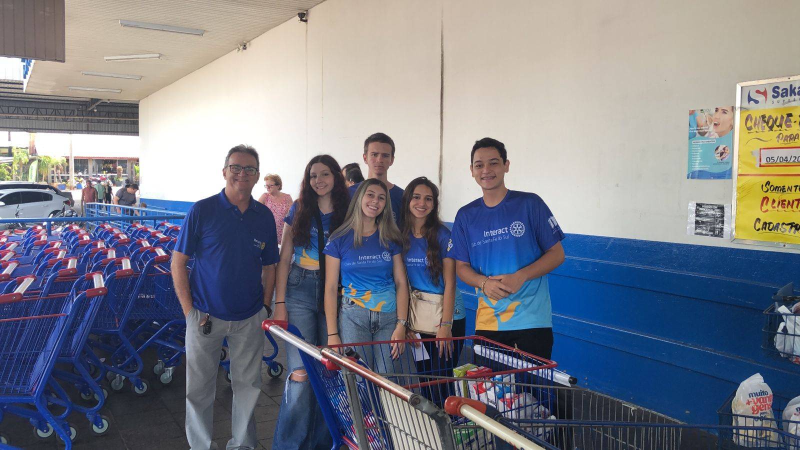 O Interact Club de Santa Fé do Sul arrecada leite e açúcar em prol da Santa Casa da cidade