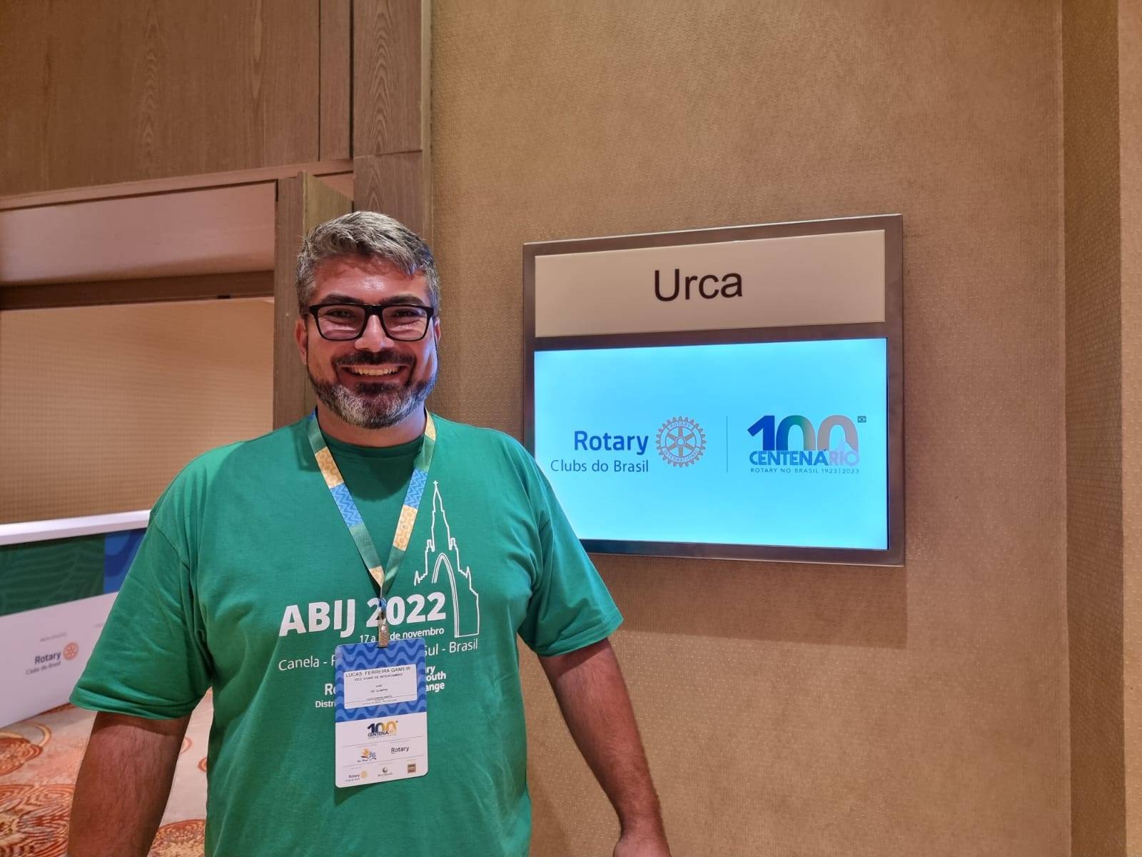 Companheiro Lucas Gameiro representando o Programa de Intercâmbio de Jovens, NGSE e Jovem Destaque nos 100 Anos do Rotary no Brasil