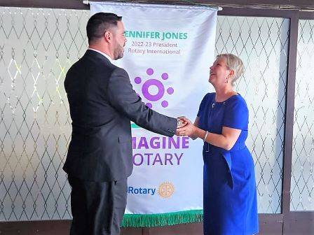 Murillo Alvarez Alves e Jennifer Jones se reúnem no Rio de Janeiro, celebrando o centenário do Rotary no Brasil