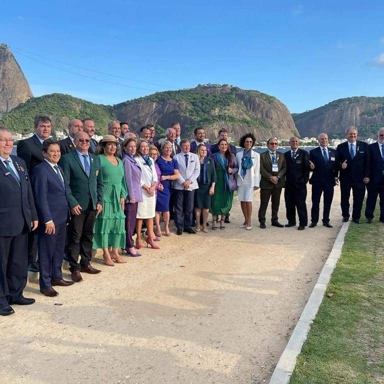 Presidente do Rotary International Jennifer Jones divulga foto com os Governadores do Brasil