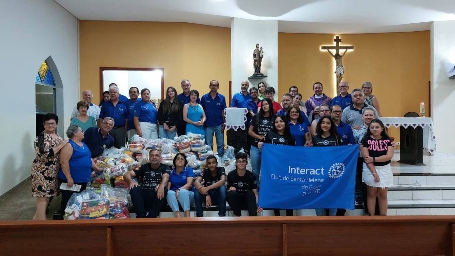 Celebração pelos 118 anos do Rotary Internacional, 100 anos de Rotary no Brasil e 38 anos do Rotary em Santa Helena de Goiás.