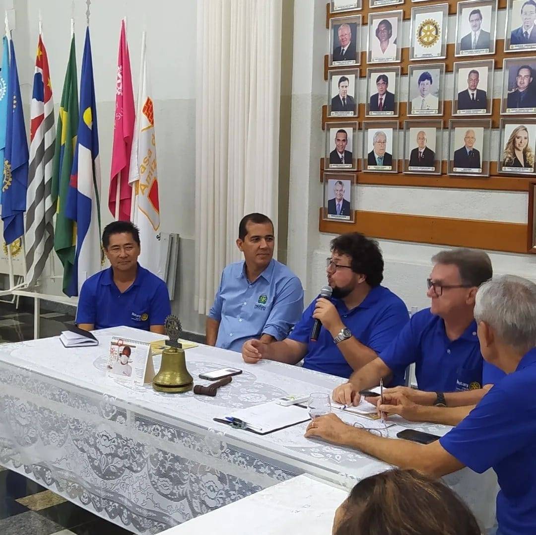 Na reunião do dia 06 de março, tivemos a presença do prefeito municipal Evandro Mura, que agradeceu ao Rotary Club de Santa Fé do Sul pelas ações em prol da comunidade
