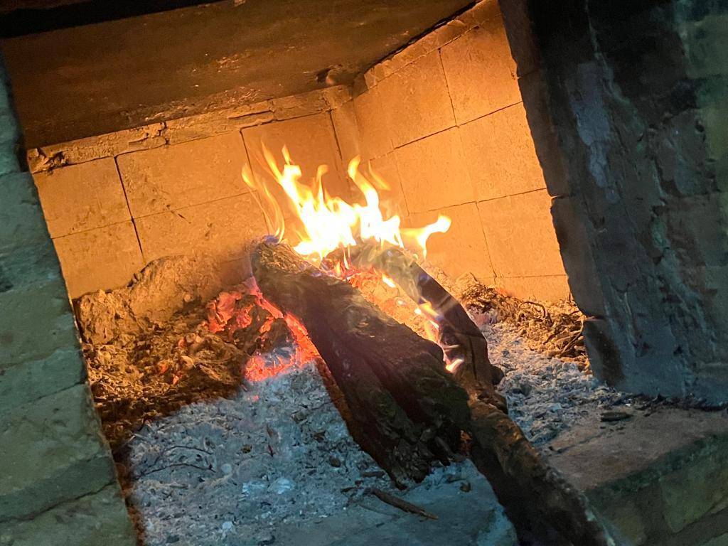 Noite de pães  e pizzas em comemoração  ao dia internacional das mulheres realizado na sede do Rotary Clube de Votuporanga Oito de Agosto