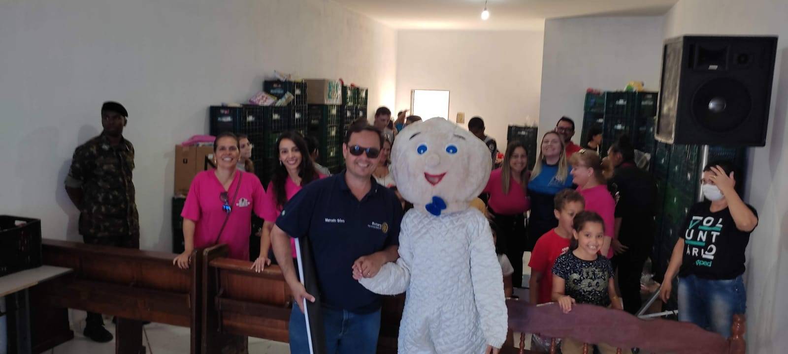 Doação de 3.000 brinquedos para as crianças do bairro PEQUIS