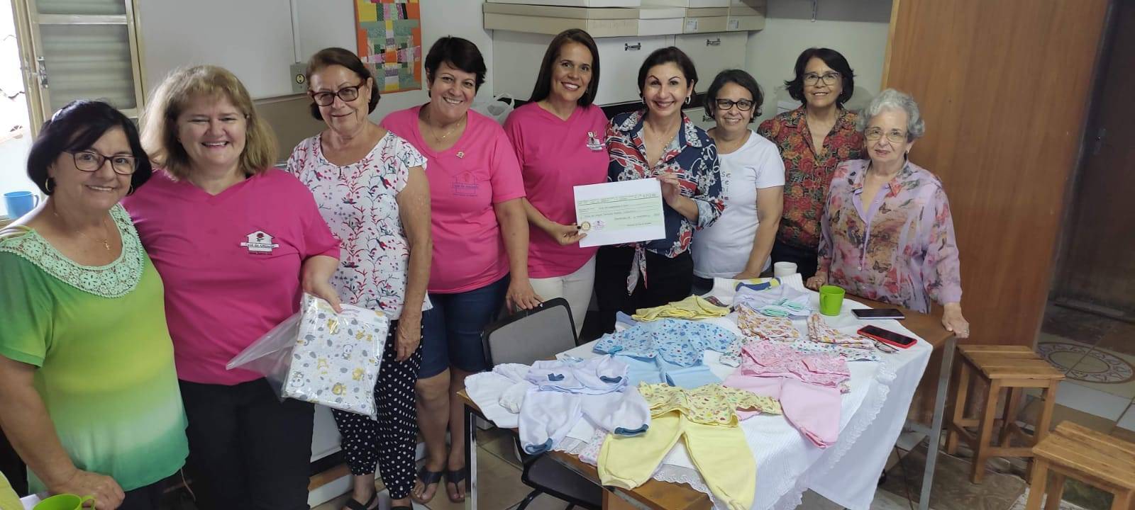 Doação ao Sarapião para confecção de enxovais de bebê destinados a pessoas carentes