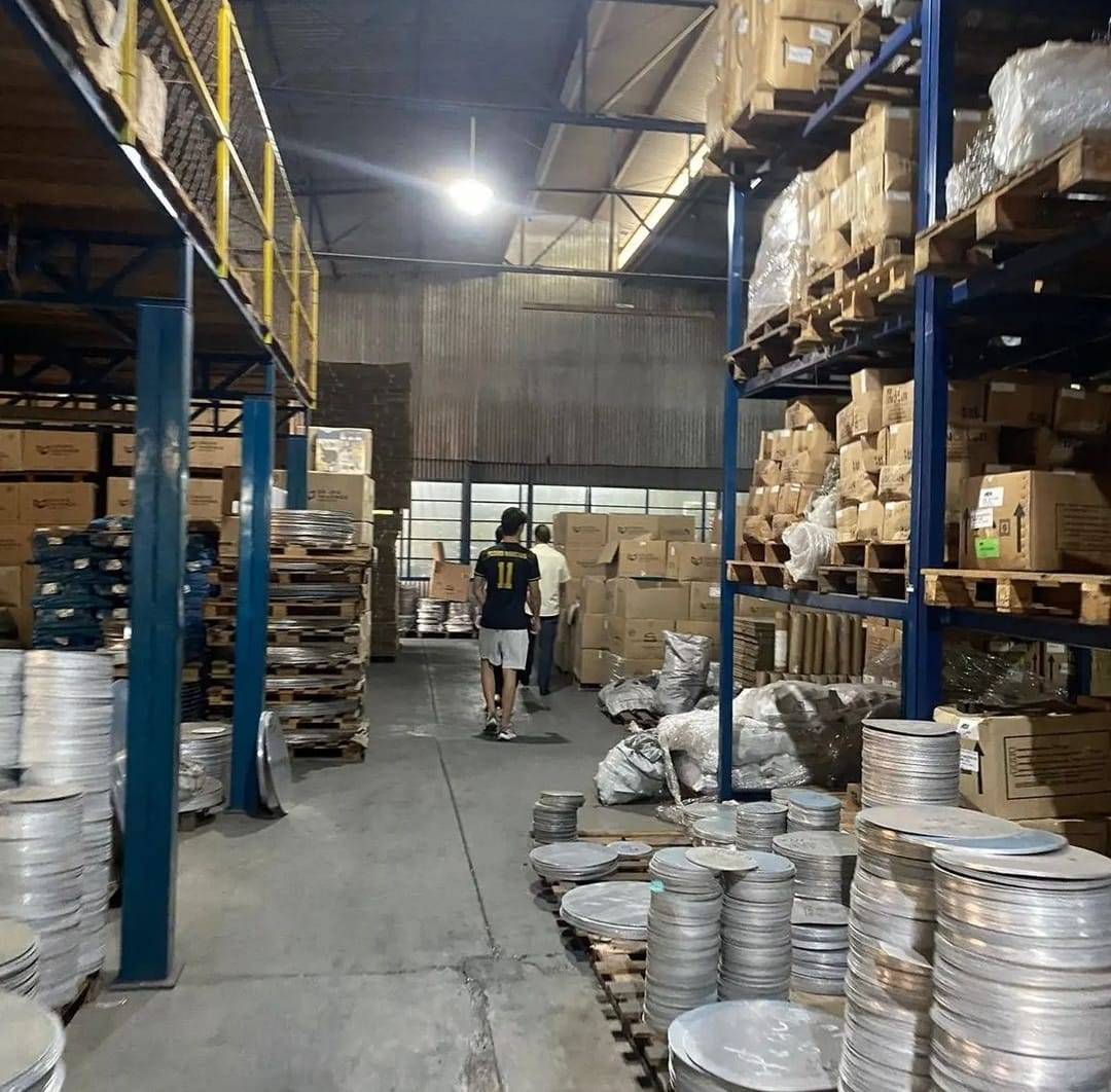 Esta semana, nossa jovem Molly visitou a Indústria de Alumínios Marlux e teve a oportunidade de conhecer todo o processo de fabricação de utensílios de alumínio