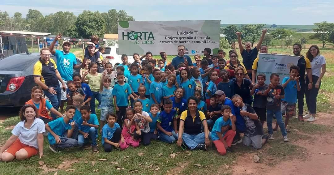 Na manhã de hoje, sábado 18 de março o Rotary Club de Lins-Norte realizou uma ação beneficente em comemoração ao dia mundial da água que é comemorado no dia 22 de março