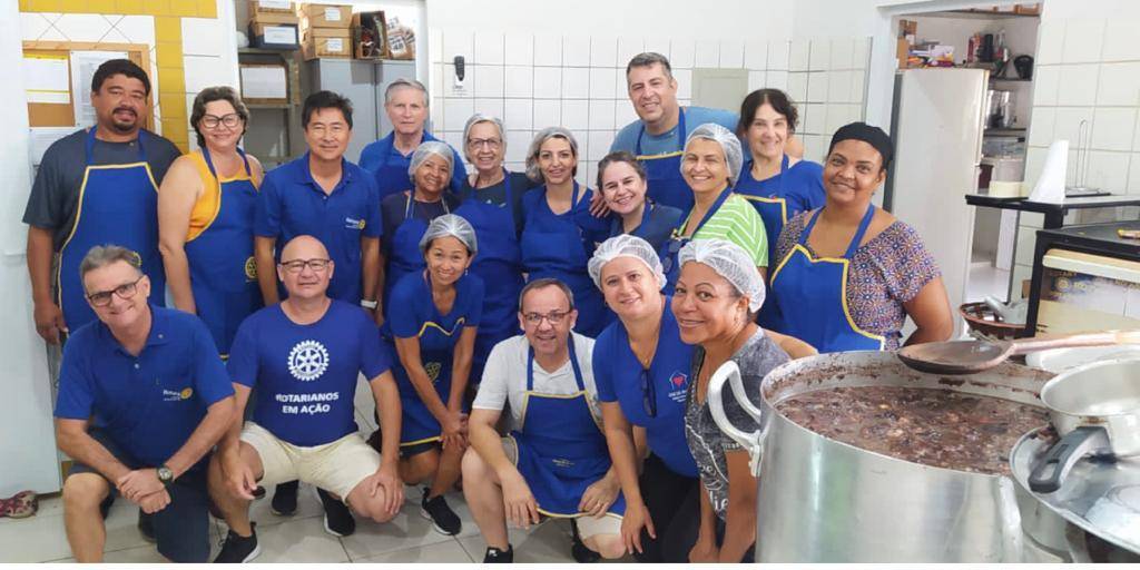 No domingo, dia 19 de março, o Rotary Club de Santa Fé do Sul, realizou a Quinta Feijoada