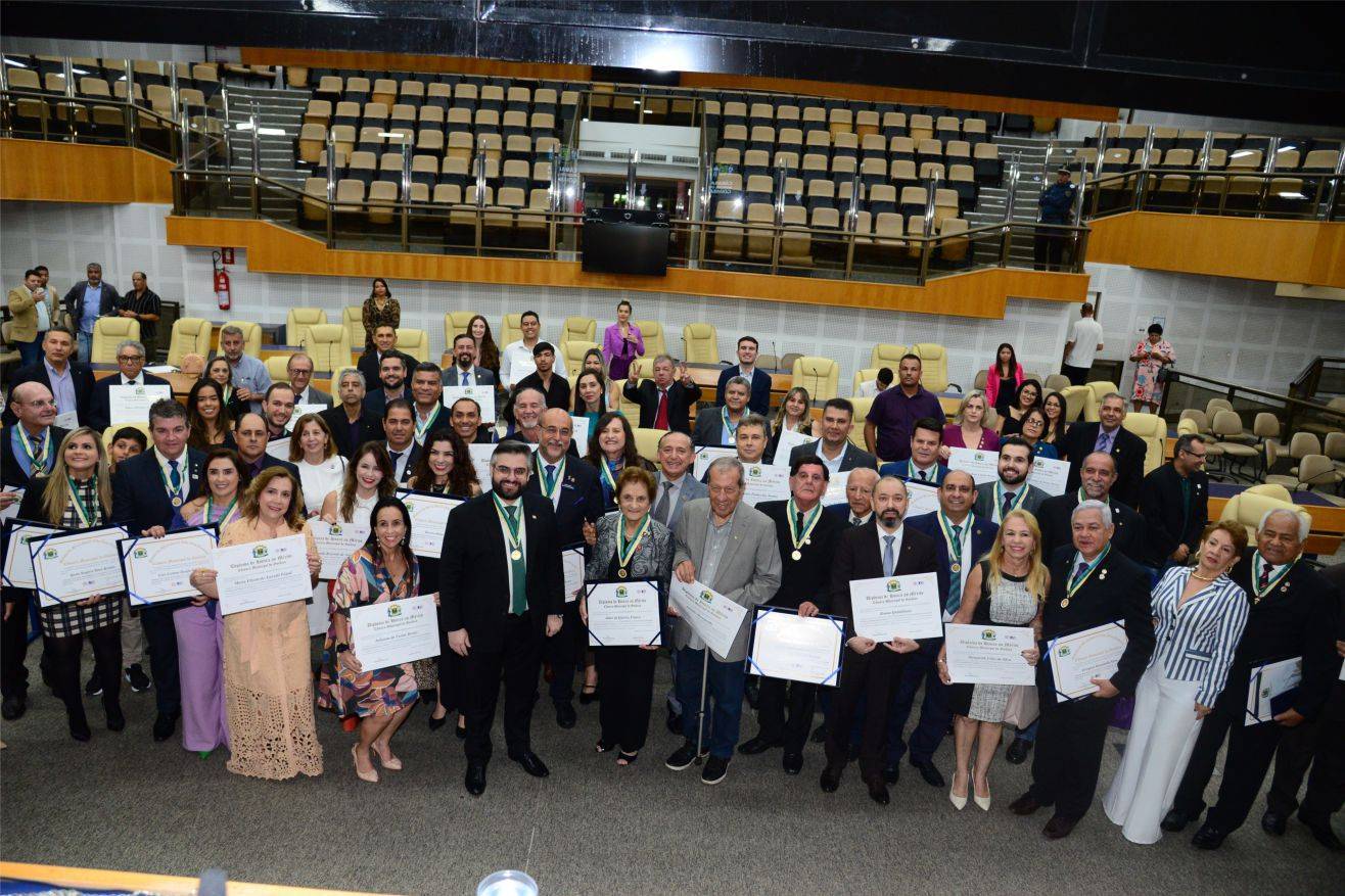 Câmara Municipal de Goiânia realiza Sessão Especial em Homenagem ao Centenário do Rotary no Brasil