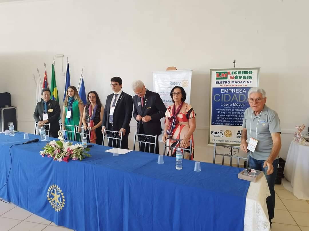 Iniciando os treinamentos do GATs/PETs.  Na manhã deste sábado, dia 25 de março, o Gov. Eleito José Luiz Pavam deu início ao treinamento dos Presidentes e Governadores Assistentes que assumirão seus cargos no dia 1 de julho.