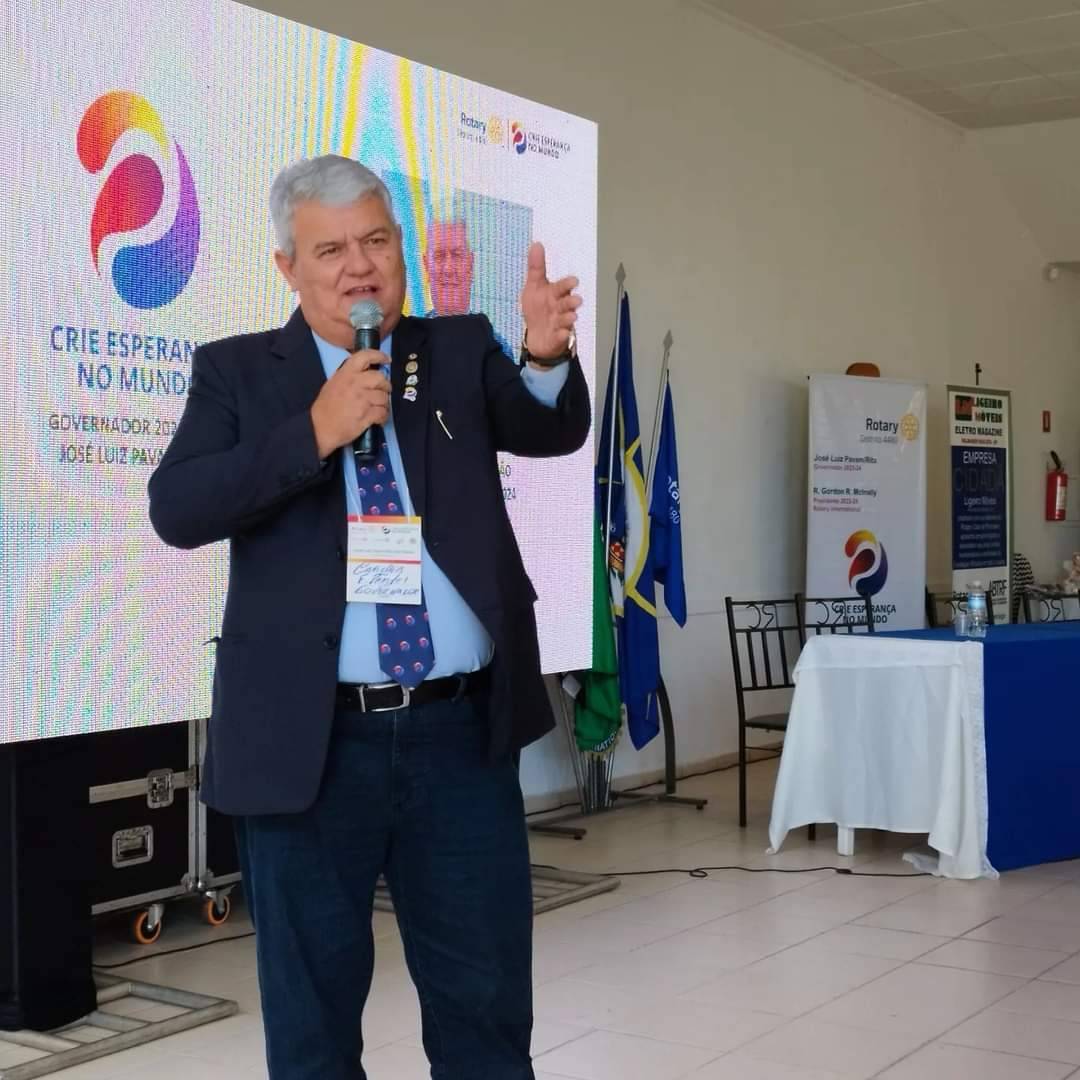 Governador Cavichia no GATs/PETs apresentou as metas distritais do Desenvolvimento de Rotary (antigo Desenvolvimento do Quadro Associativo).