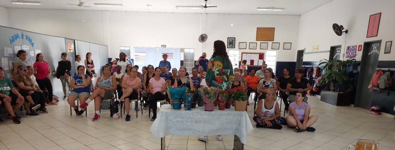 Na manhã de ontem, dia 28 de março a Casa da Amizade do Rotary Club de São José do Rio Preto Norte realizou evento no Complexo Pinheirinho em alusão ao " Projeto sobre Empoderamento de Meninas".