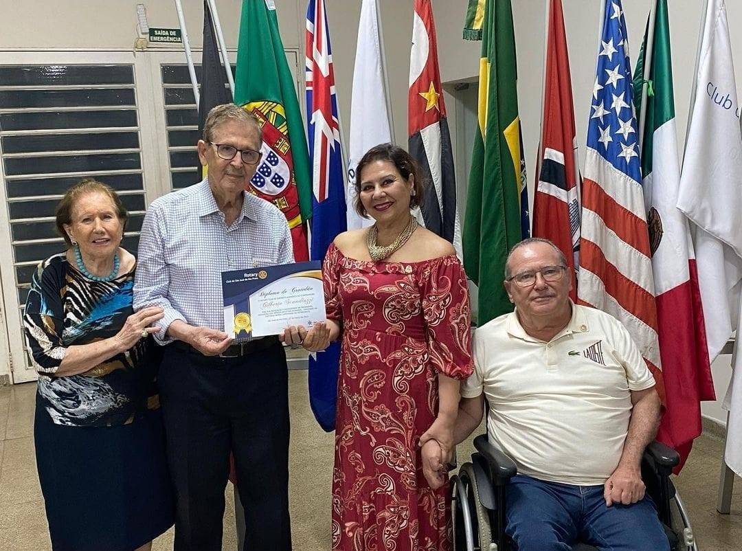 Rotary Club de São José do Rio Preto: Reunião Festiva dos Aniversariantes Mês de Março e homenagem ao Governador 1988/89 Gilberto Scandiuzzi e Tereza.