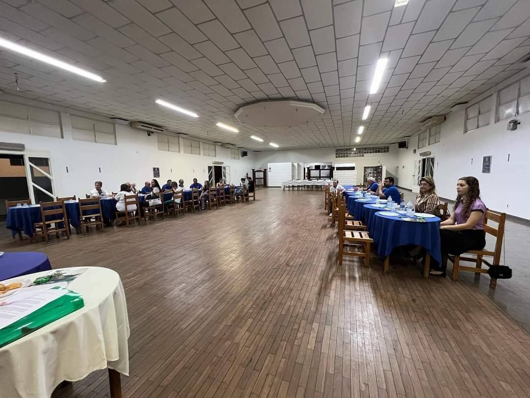 Rotary Club de Itápolis:  Nossas reuniões são dedicadas à organização de projetos em andamento e planejamento dos que virão a acontecer, sempre focados nas necessidades da sociedade e das Entidades existentes no nosso município