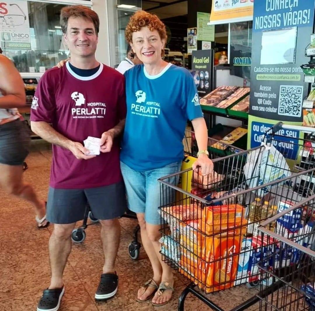 No último sábado (1/4), na Ação Solidária de Arrecadação de Alimentos realizada no Supermercado Confiança em Jaú, a população deu um show de solidariedade, e as doações alcançaram uma tonelada e meia de alimentos.