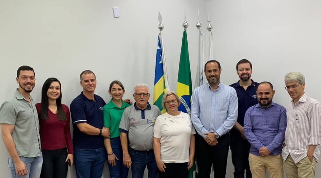 Na noite dessa terça-feira (04) os membros do Rotary Club de Rio Verde – Mauricio de Nassau Arantes Lisboa marcaram presença na reunião ordinária do Rotary Club 5 de agosto, que foi realizada no auditório do Centro de Convenções da UNI-RV.