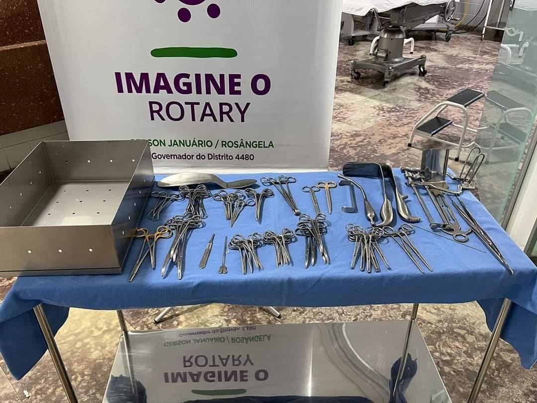 Neste sábado, dia 8 de abril de 2023, o Rotary Club de Itápolis realizou a doação de instrumentos cirúrgicos para a Santa Casa de Itápolis.