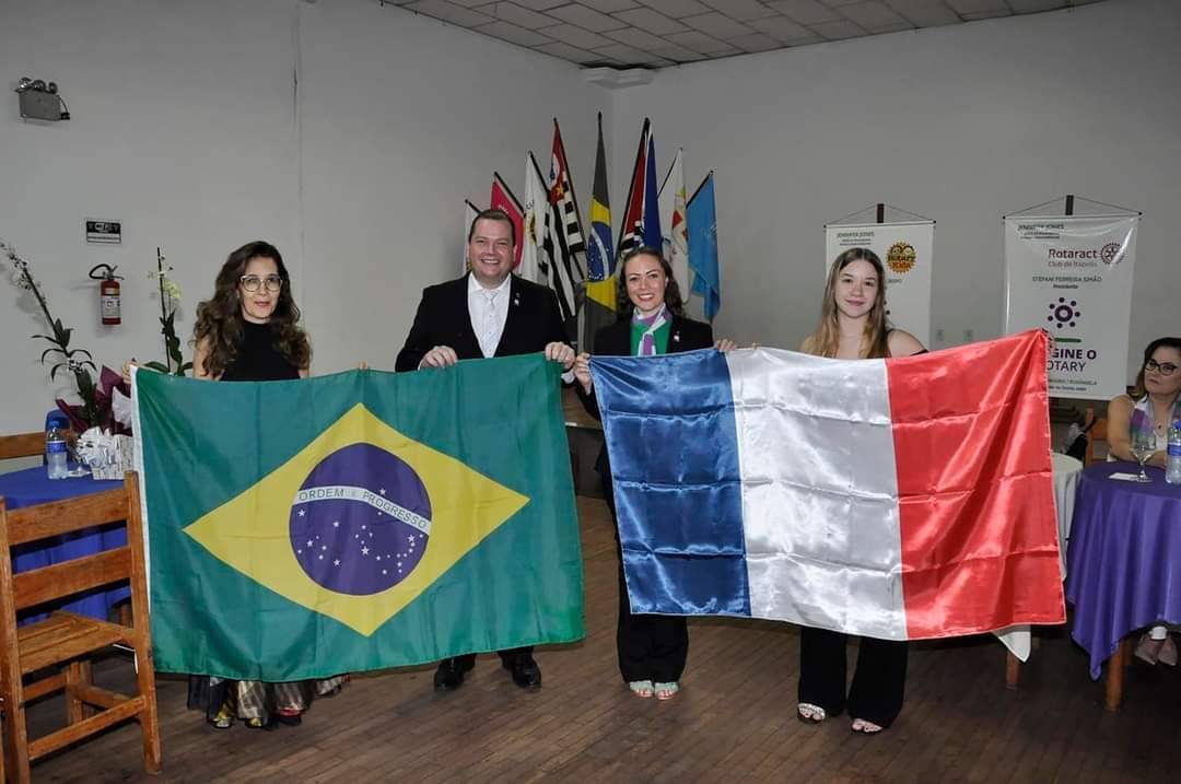 Terça-feira, dia 11.04.23, ocorreu a Reunião de Posse do Rotary Club de Itápolis. A Família Rotária parabeniza e dá boas-vindas às novas companheiras Daniela Sasso Ungefehr Bezerra e Lara Campos Pereira.