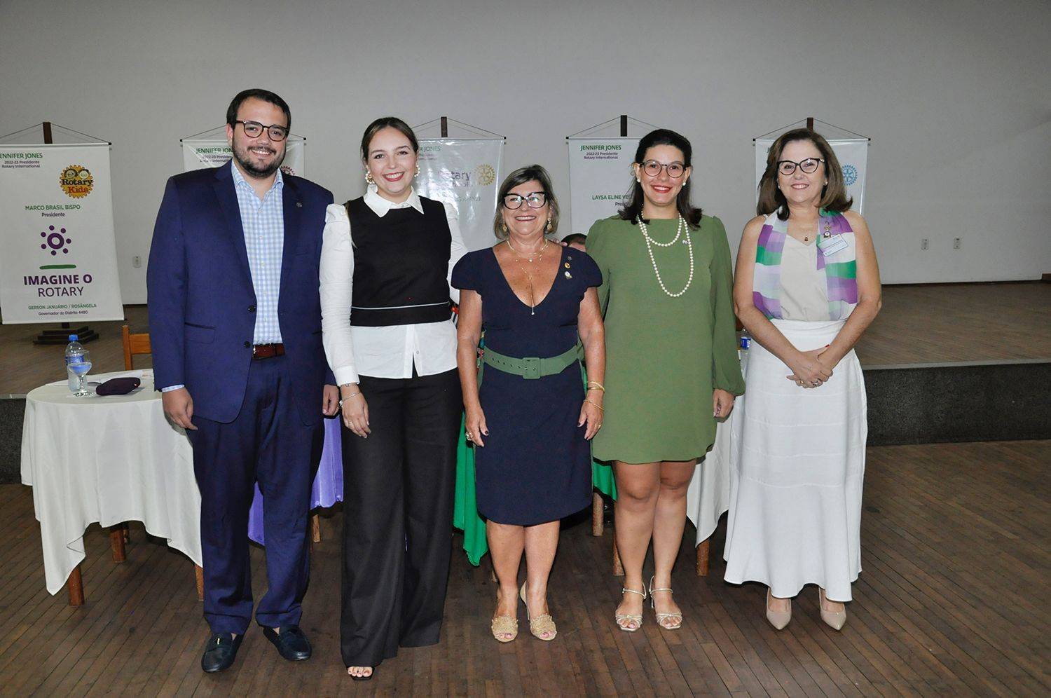 Reno, Daniela, Gisele, Lara e Léia