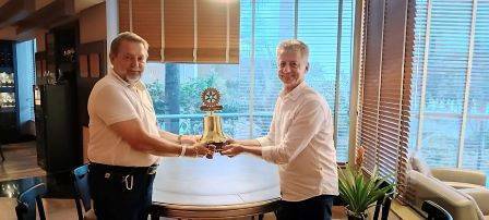 O sino rotário é uma das primeiras atrações para o Instituto Rotary do Brasil, em Foz do Iguaçu, em agosto